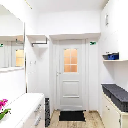 Marina Apartamento Pula